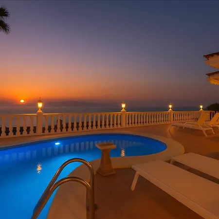 펜션 Casa Carla Private, Pool, Air By Paramount Holidays *