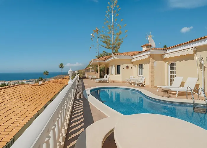 Casa Carla Private, Pool, Air By Paramount Holidays Сasa de vacaciones *