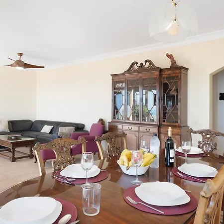 בית נופש Casa Carla Private, Pool, Air By Paramount Holidays פוארטו דה סנטיאגו