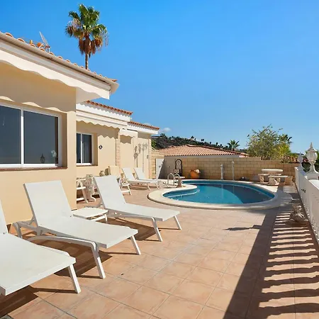 בית נופש Casa Carla Private, Pool, Air By Paramount Holidays