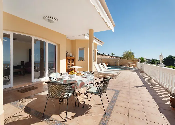 Casa Carla Private, Pool, Air By Paramount Holidays Дом отдыха