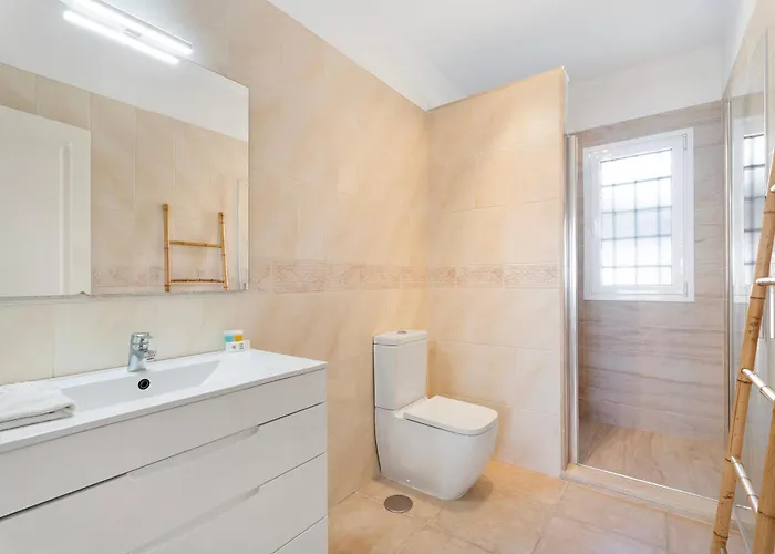 Casa Carla Private, Pool, Air By Paramount Holidays Дом отдыха